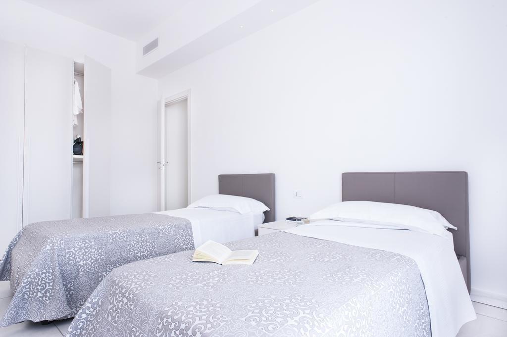 Vuelle Residence Apartments Capo d'Orlando Bilik gambar